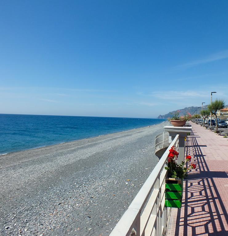 La Zagara Bed and Breakfast Furci Siculo Exteriör bild